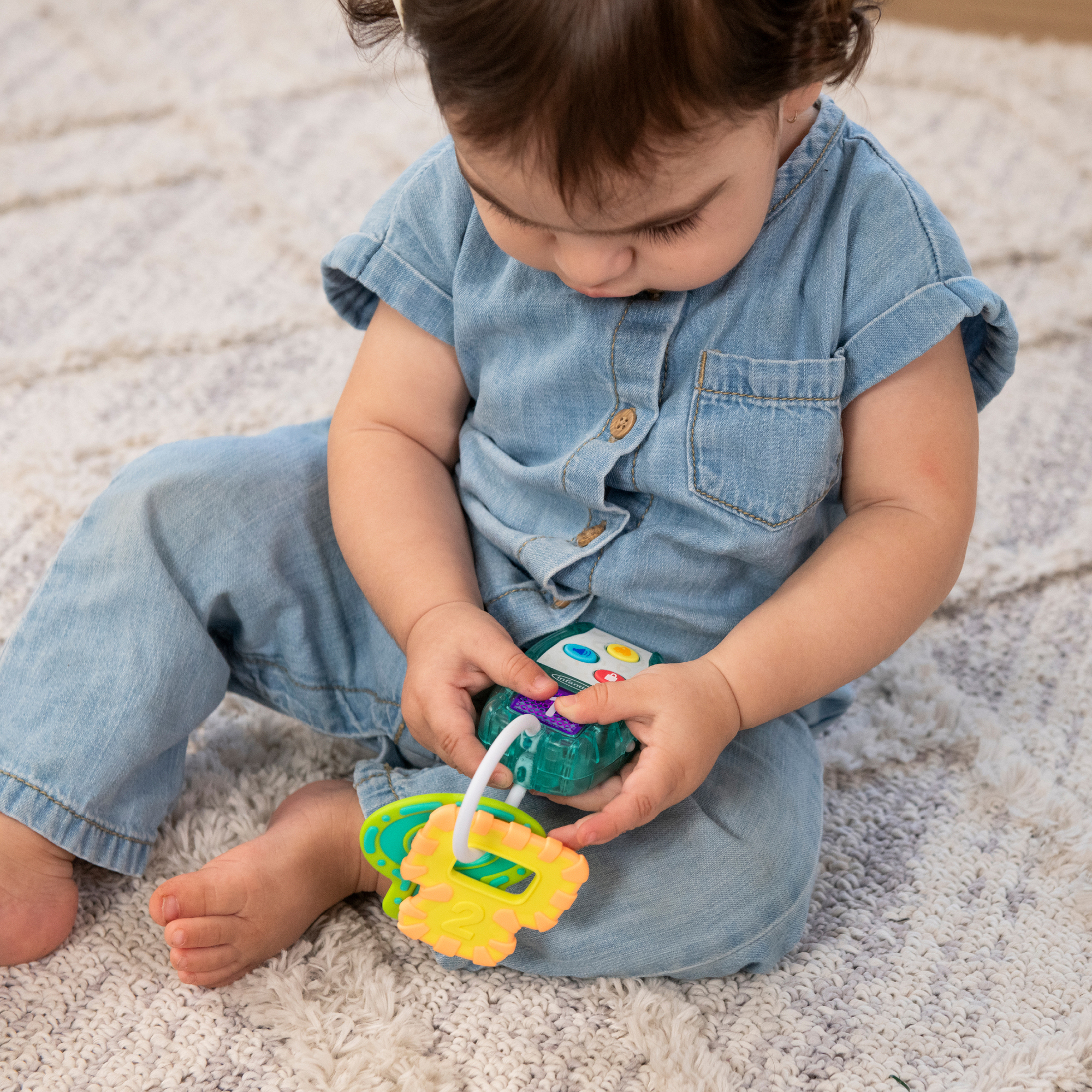 Infantino Music & Light Busy Keys Baby Teether photo 7