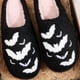 thumbnail image 3 of Pantuflas Murciélago Peludas para Halloween Felpa Cómodas Y Suaves Hombres Mujeres, 3 of 9