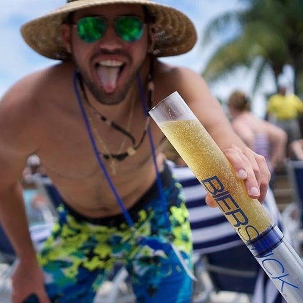 Beer Bong Bierstick 2.0 Syringe - College Gift Party Tool - Tailgating Blue Beerbong Funnel Holds 24oz
