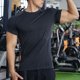 thumbnail image 4 of Blusas y camisas de manga corta y cuello redondo para hombre. Blusas casuales de verano para hombre, de manga corta, de color liso, con cuello redondo, para fitness. Blusas de poliéster para hombre., 4 of 5