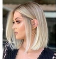 thumbnail image 1 of Peluca de mujer de pelo corto, rubio claro, castaño, mezcla de bob, pelo corto y liso, fibra química, raya en medio, peinado con la cabeza, 1 of 3