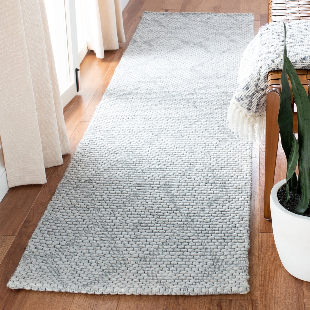 SAFAVIEH Marbella Aria Diamond Area Rug, Silver/Grey, 7' x 7' Round