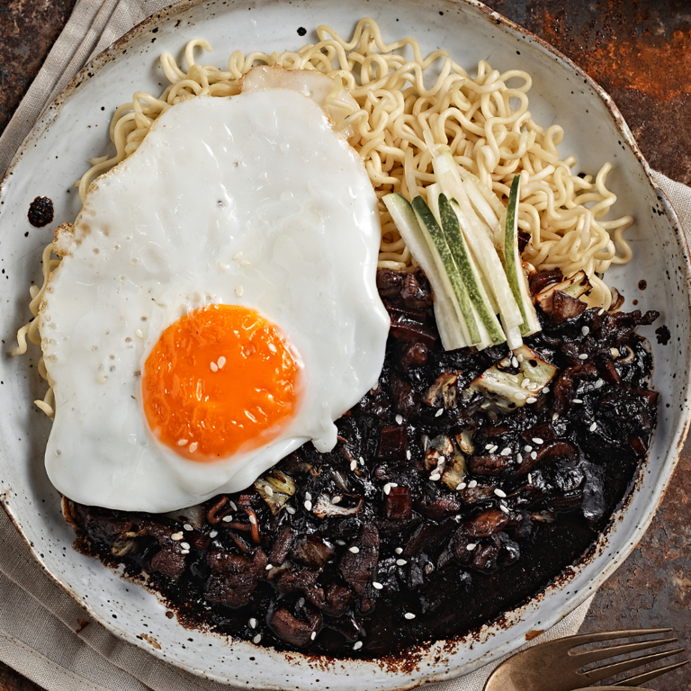 Assi, Black Bean Sauce, 1.1 Pound, Jjajang Korean Cuisine