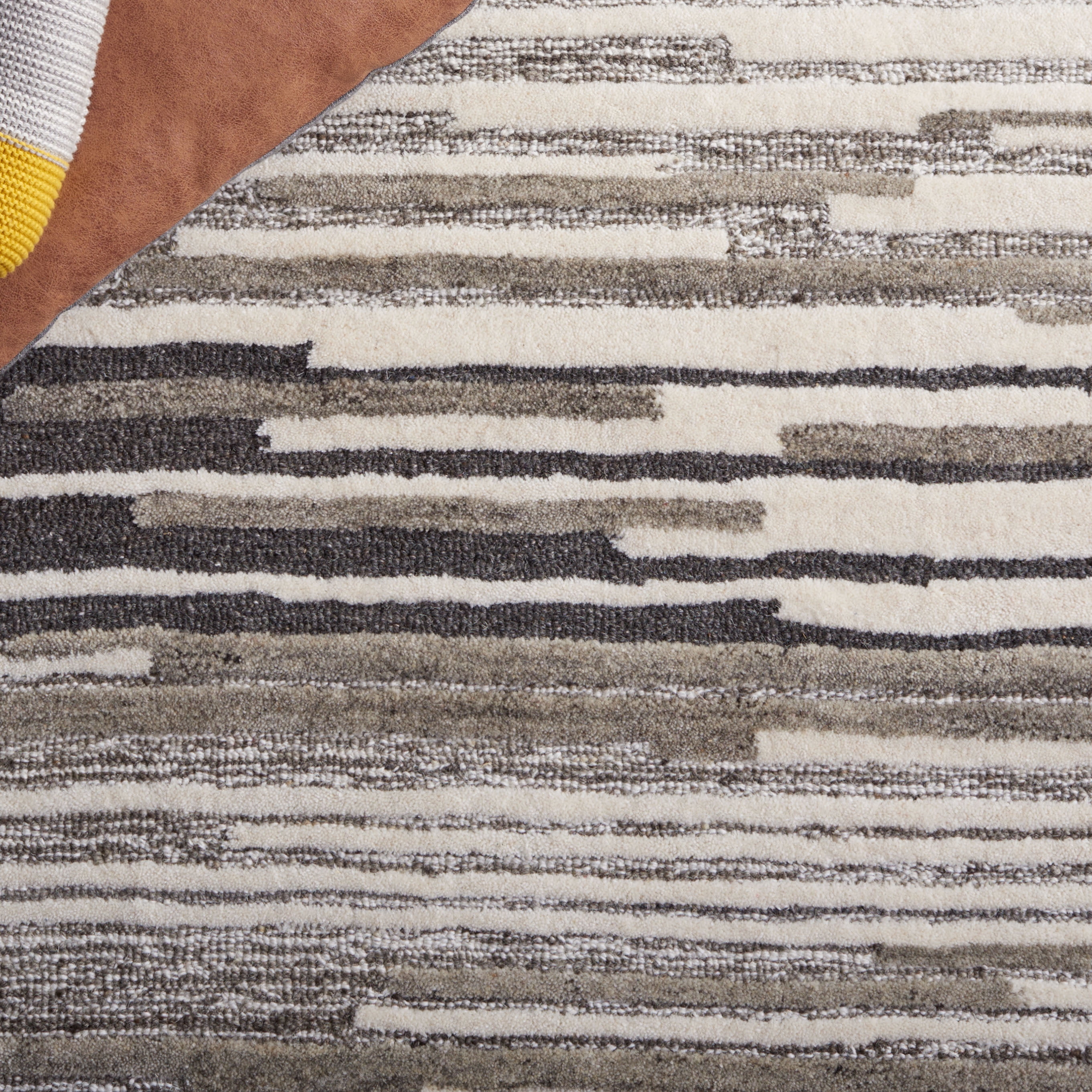 SAFAVIEH Fifth Avenue Dedrick Abstract Area Rug, Natural/Grey, 3' x 5'