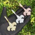 thumbnail image 5 of DUBSS Pendentif Glacé Fleur de Lys pour Hommes 5A Combiné Zircon Cubique Plaqué Or Véritable Bijoux Hip-Hop, 5 of 5