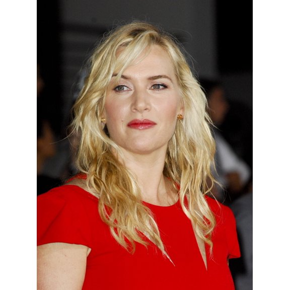 Kate Winslet At Arrivals For Divergent Premiere Canvas Art -  (16 x 20)