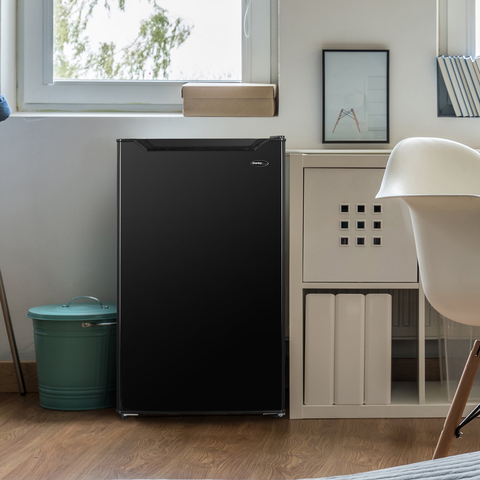Danby 3.2 cu. ft. Compact Fridge in Black (DAR032B2BM)