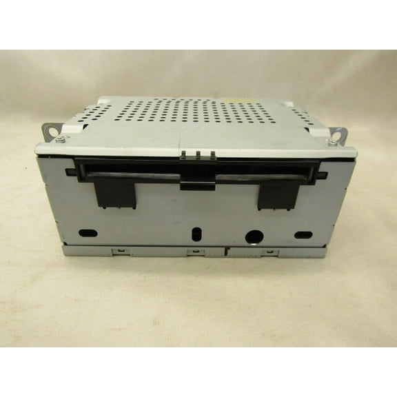 Pre-Owned 2016-2017 Ford C-Max AM FM CD MP3 Radio Receiver OEM LKQ - Verify Specific Vehicle Fitment In Description - (Good)