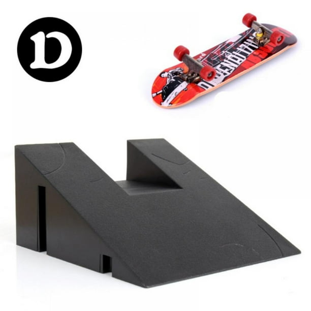 Mini Finger Toy Skateboard Skate Park Ramp Kit with Mini Skateboard