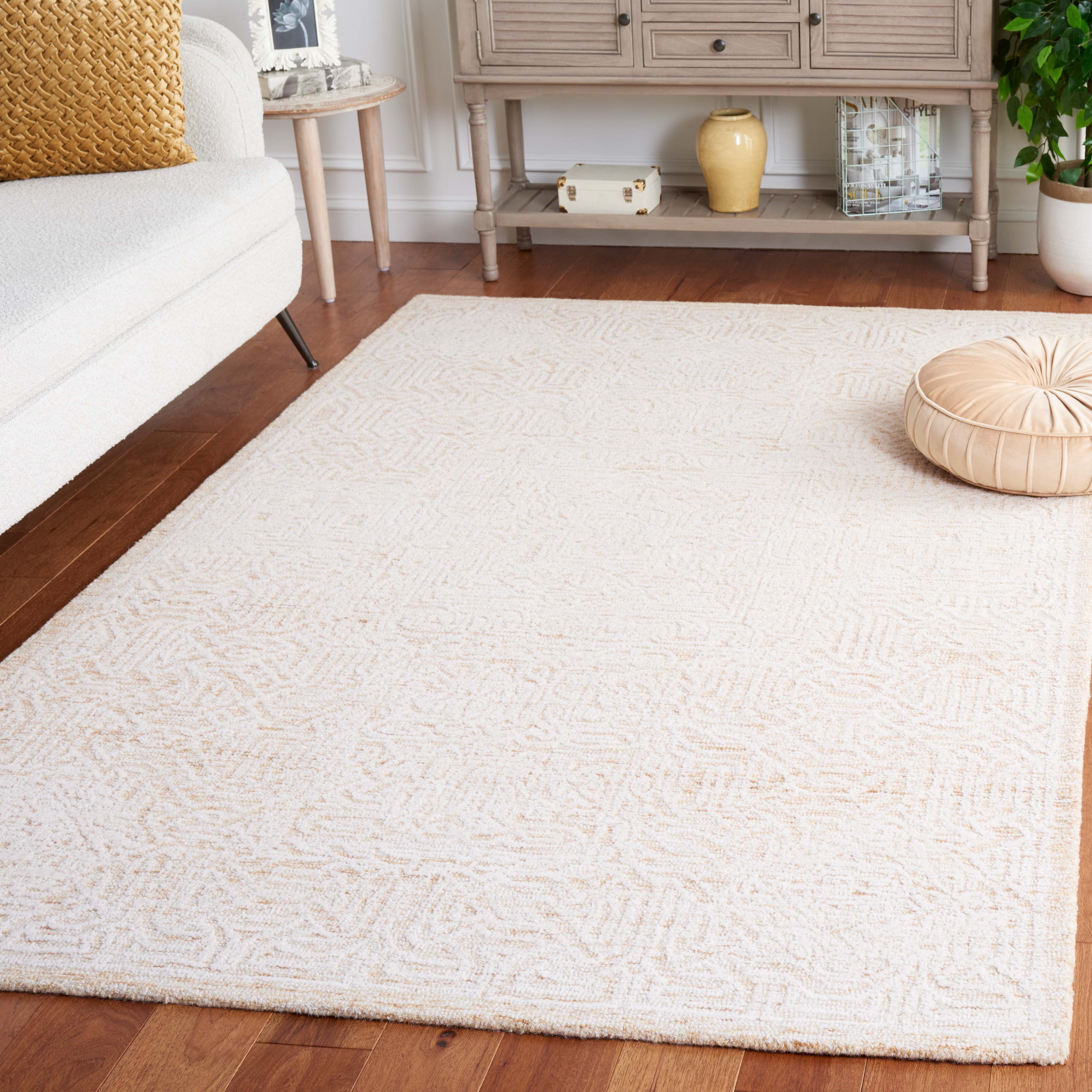 SAFAVIEH Ebony Abbey Geometric Area Rug, Gold/Ivory, 6' x 9'