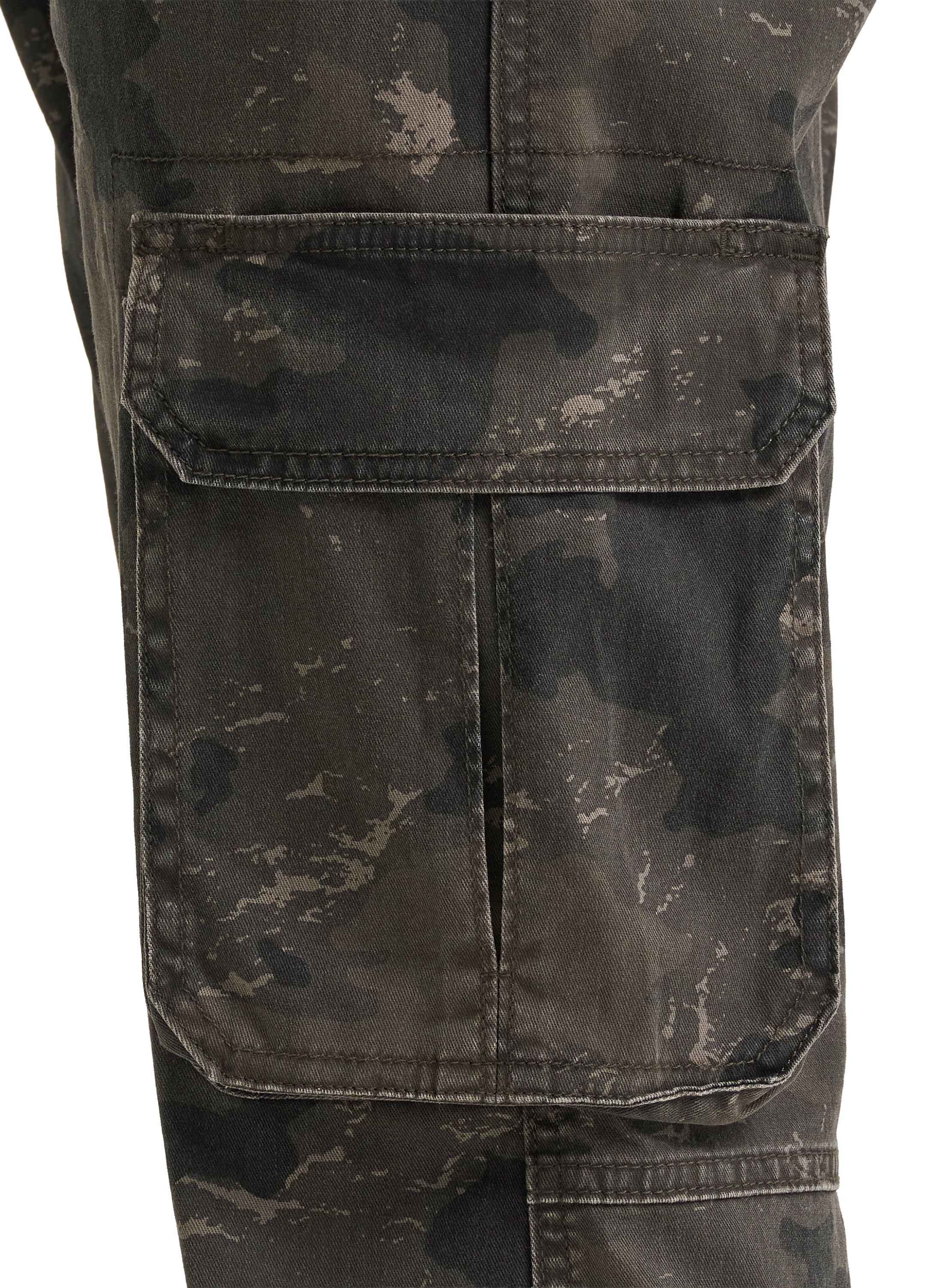 Wrangler® Men's Stretch Taper Leg Regular Fit Cargo Pant