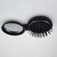 thumbnail image 1 of Cepillo de pelo plegable de viaje con peine de bolsillo de espejo, 1 of 2