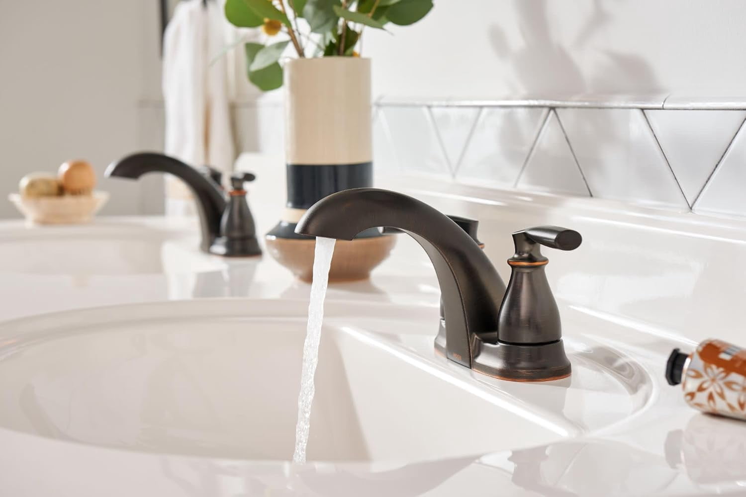 Moen Inc Moen Hilliard 2-Handle Centerset Bathroom Faucet