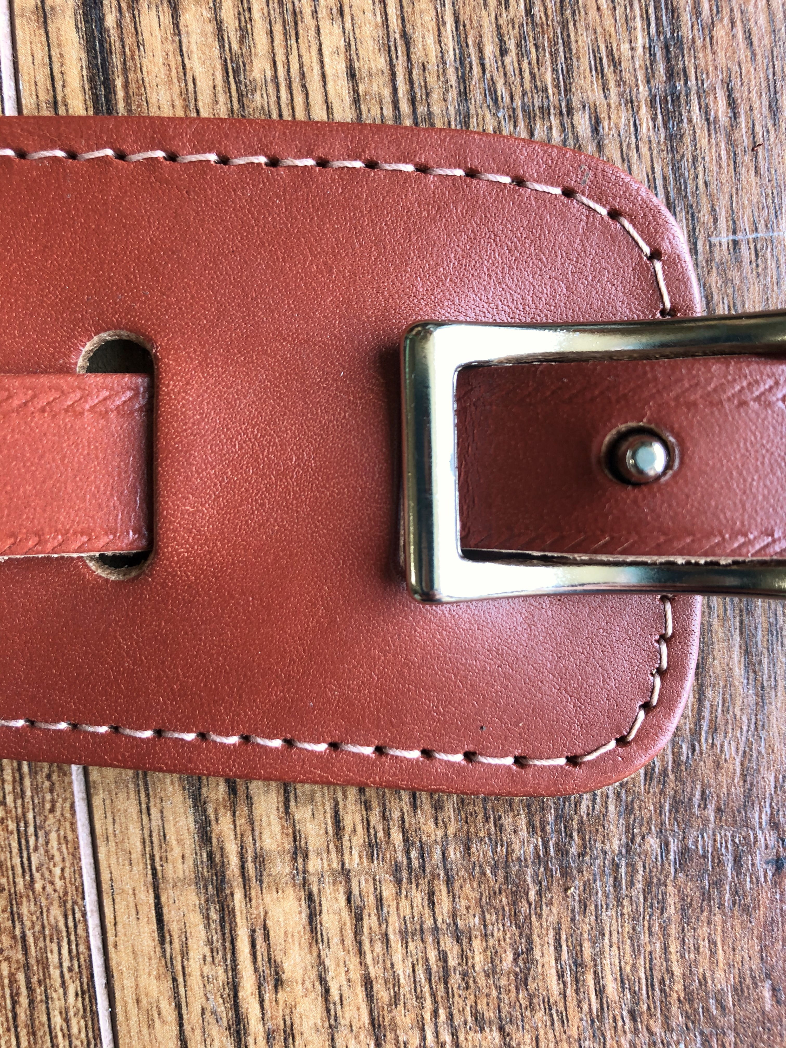 Levy's M25-WAL5/8" Carving Leather Guitar/Bass Strap Classic 50s Pad-Walnut