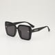 thumbnail image 1 of Gafas de sol para mujer con montura grande cuadrada con polvo brillante, gafas a prueba de rayos UV, gafas de sol lisas con color degradado, 1 of 5
