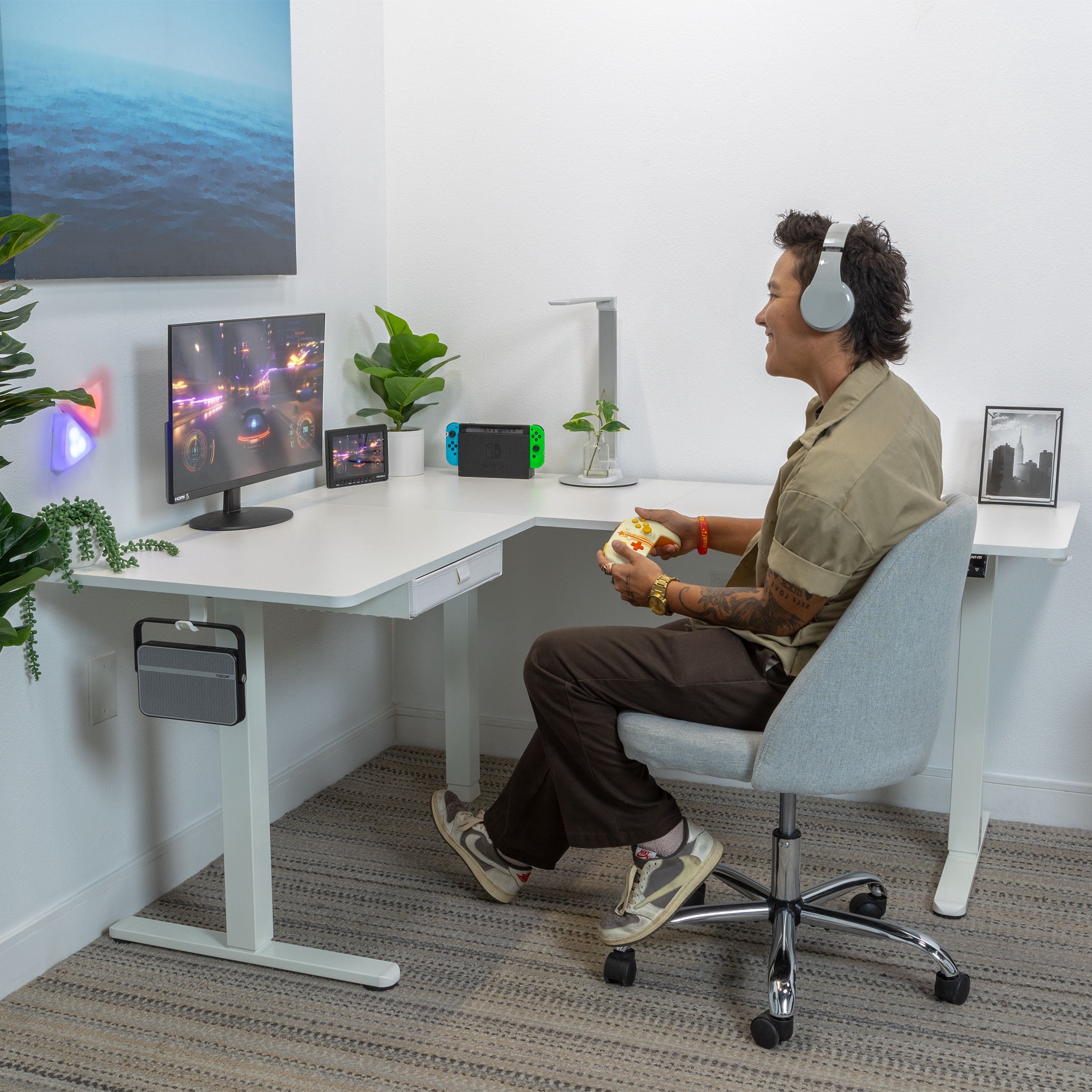 Mount-It! Large Electric Height Adjustable Desk for Corners, Automatic Standing Desk with Smooth Ergonomic Height Adjustment