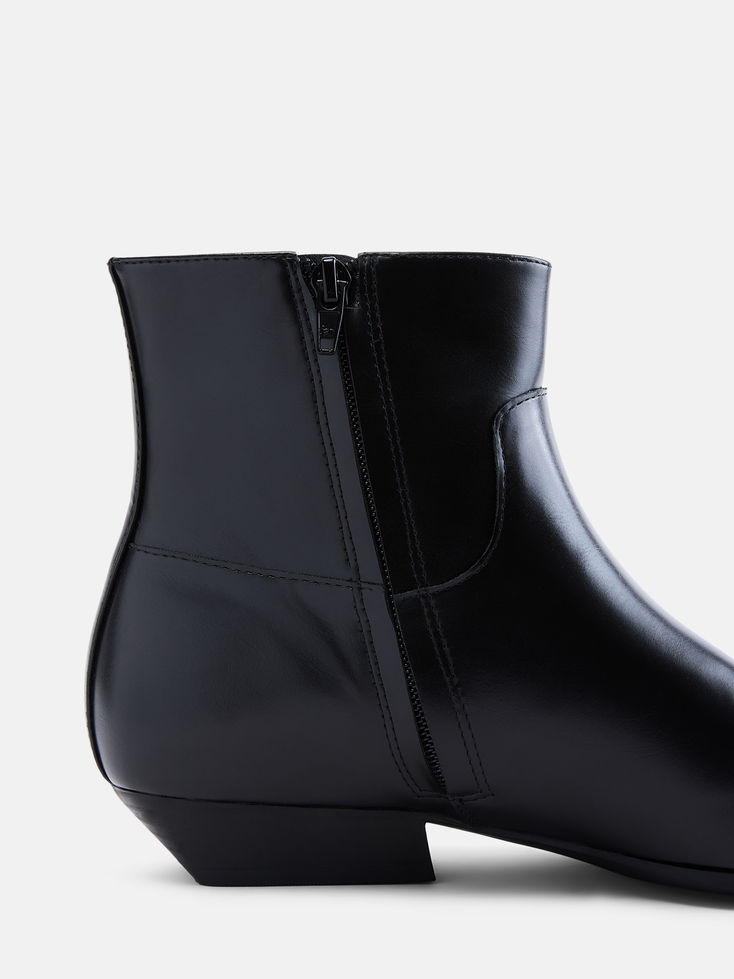 Scenario Women's Faux Leather Ankle Booties photo 4