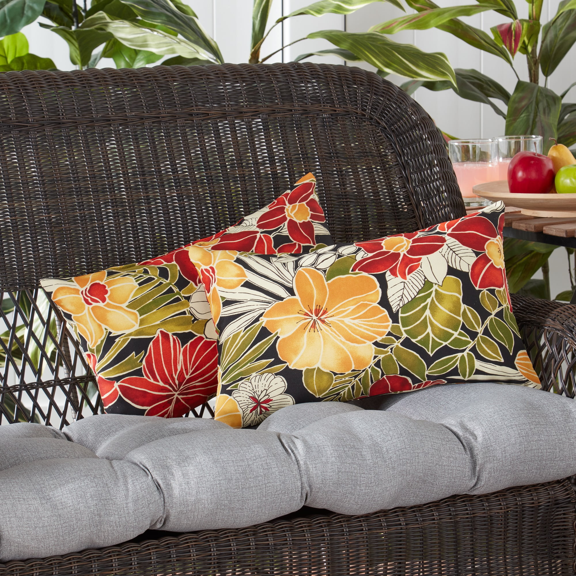 Greendale Home Fashions 19'' x 12'' Reversible Outdoor Throw Pillow, Set of 2, Aloha Black