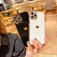 thumbnail image 2 of Compatible con iPhone 13, funda de 6,1 pulgadas con diseño de corazón enchapado, divertida y linda funda de TPU suave con patrón pequeño en el lateral, anticaída, a prueba de golpes, para cámara, 2 of 4