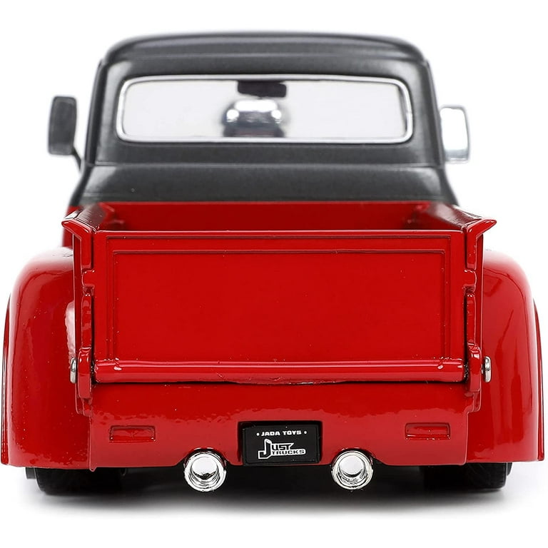 JADATOYS 1/24 FORD F-100 PICKUP ルース品 1956 Ford F-100 Pickup w/ Guile Figure, Street Fighter
