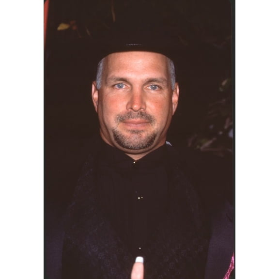 Garth Brooks Close Up In All Black At Hollywood Bowl Hall Of Fame Photo Print (16 x 20) - Item # CPA3264
