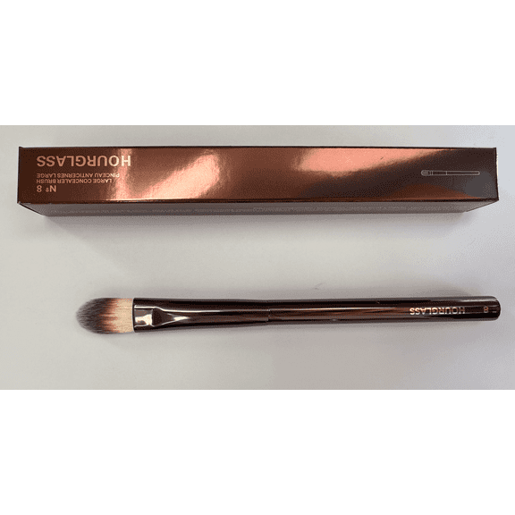 Hourglass #8 Large Concealer Brush