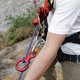 thumbnail image 3 of Equipo de dispositivo de rappel de alta resistencia para rescate de escalada, rojo, 3 of 5
