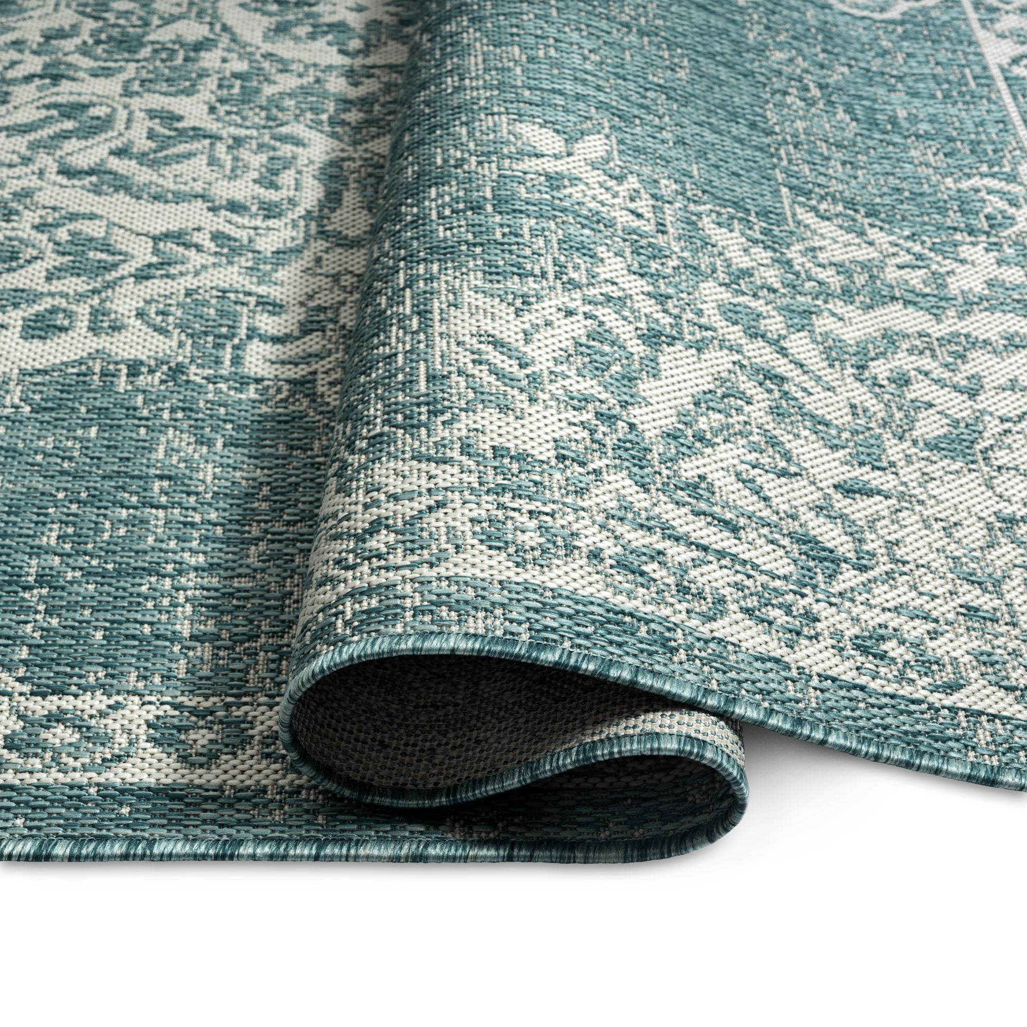 Nicole Miller New York Patio Country Azalea Transitional Medallion Indoor/Outdoor Area Rug, Blue/White, 6'6"x9'2"