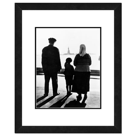 - Statue Of Liberty Framed Photo by Photo File