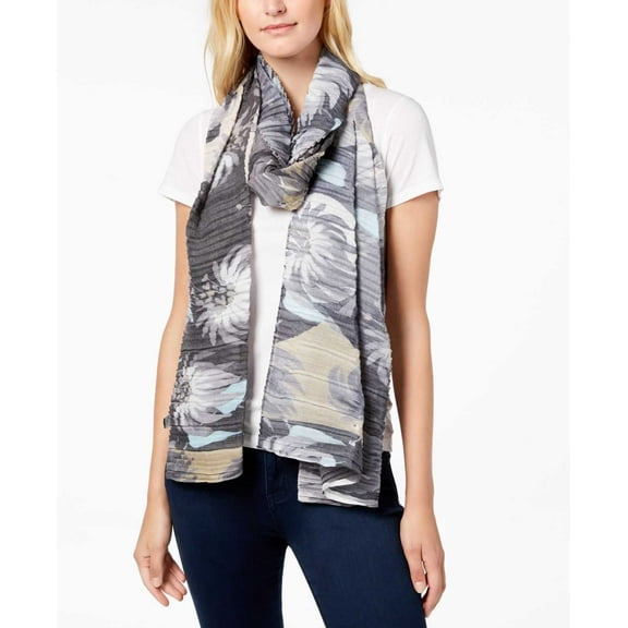 Echo Circling Lotus Pleated Scarf (Black)