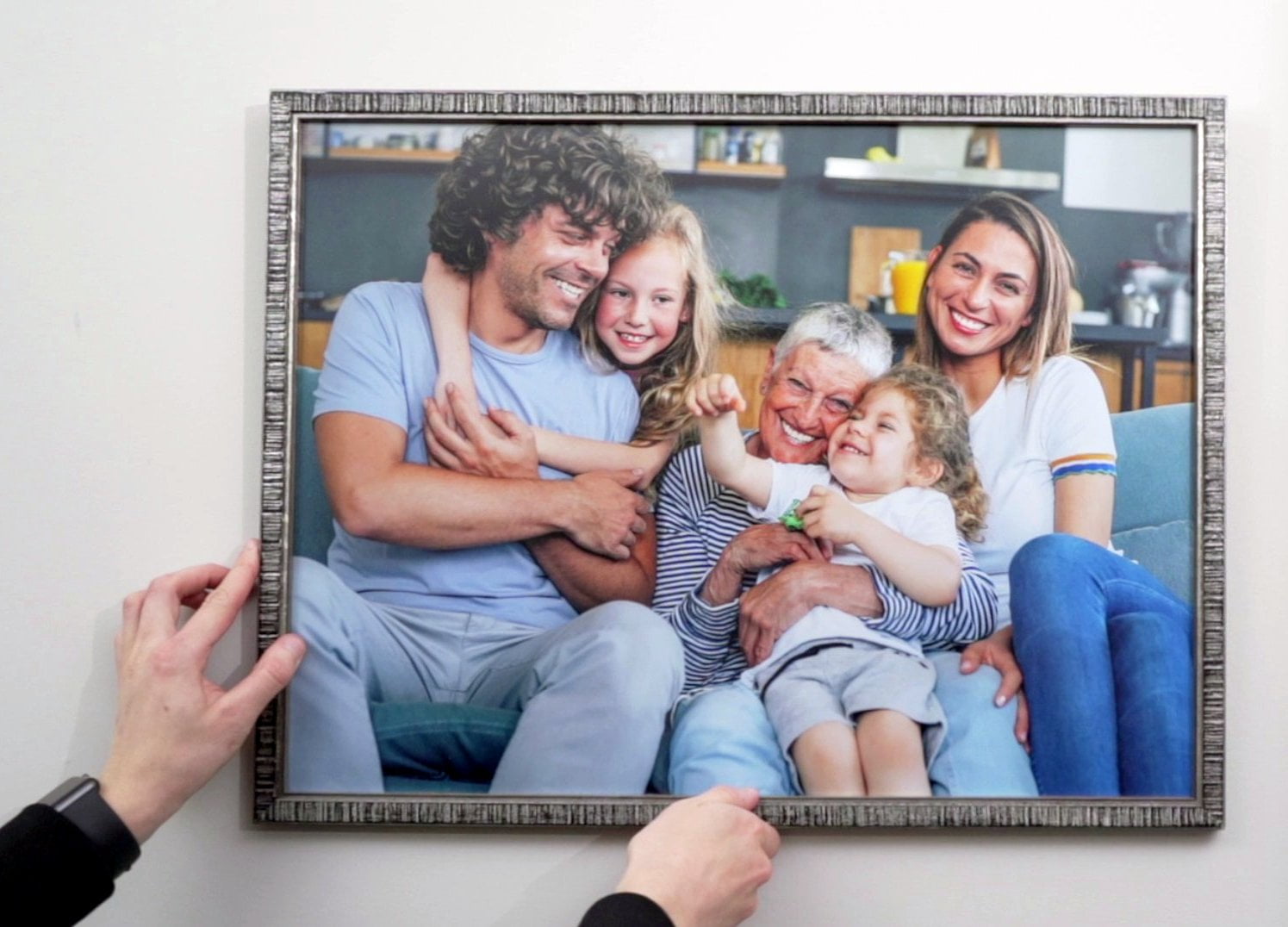 18x24 Frame Silver Grey Distressed Solid Wood Picture Frame | 0.75 Inch Moulding Width | Interior