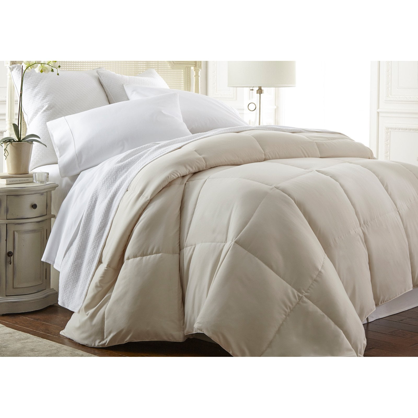 Simply Soft All Season Down Alternative Comforter by ienjoy Home