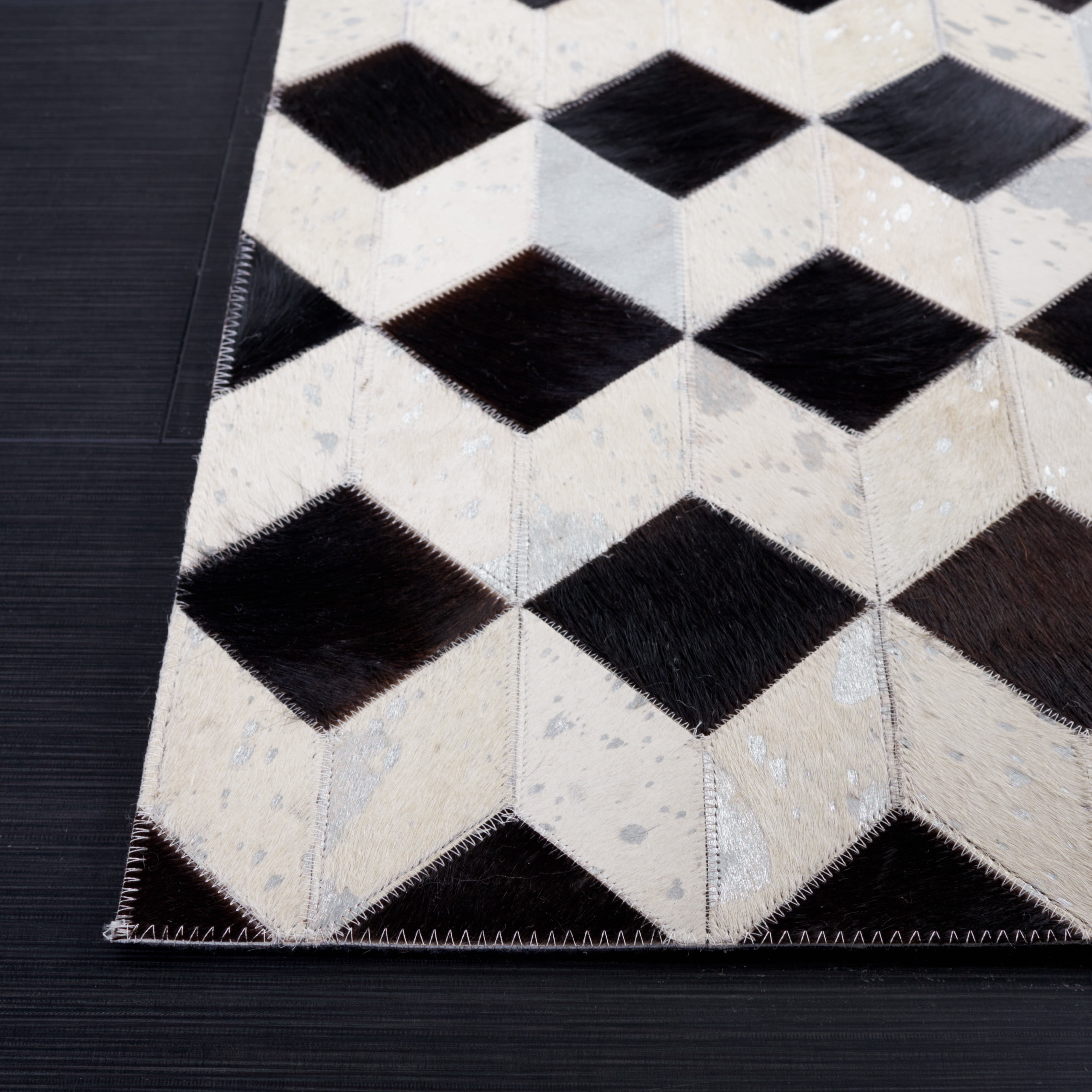 SAFAVIEH Studio Leather Harry Geometric Area Rug, Beige/Black, 5' x 8'