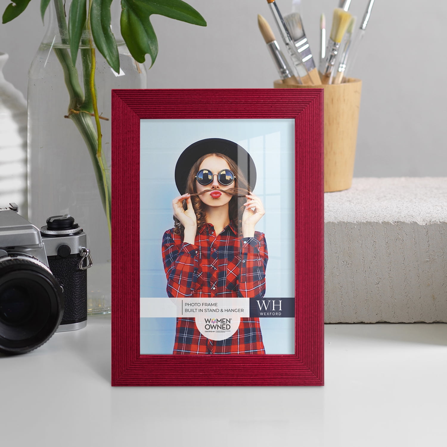 Grooved 5 in. x 7 in. Red Picture Frame (Set of 2)