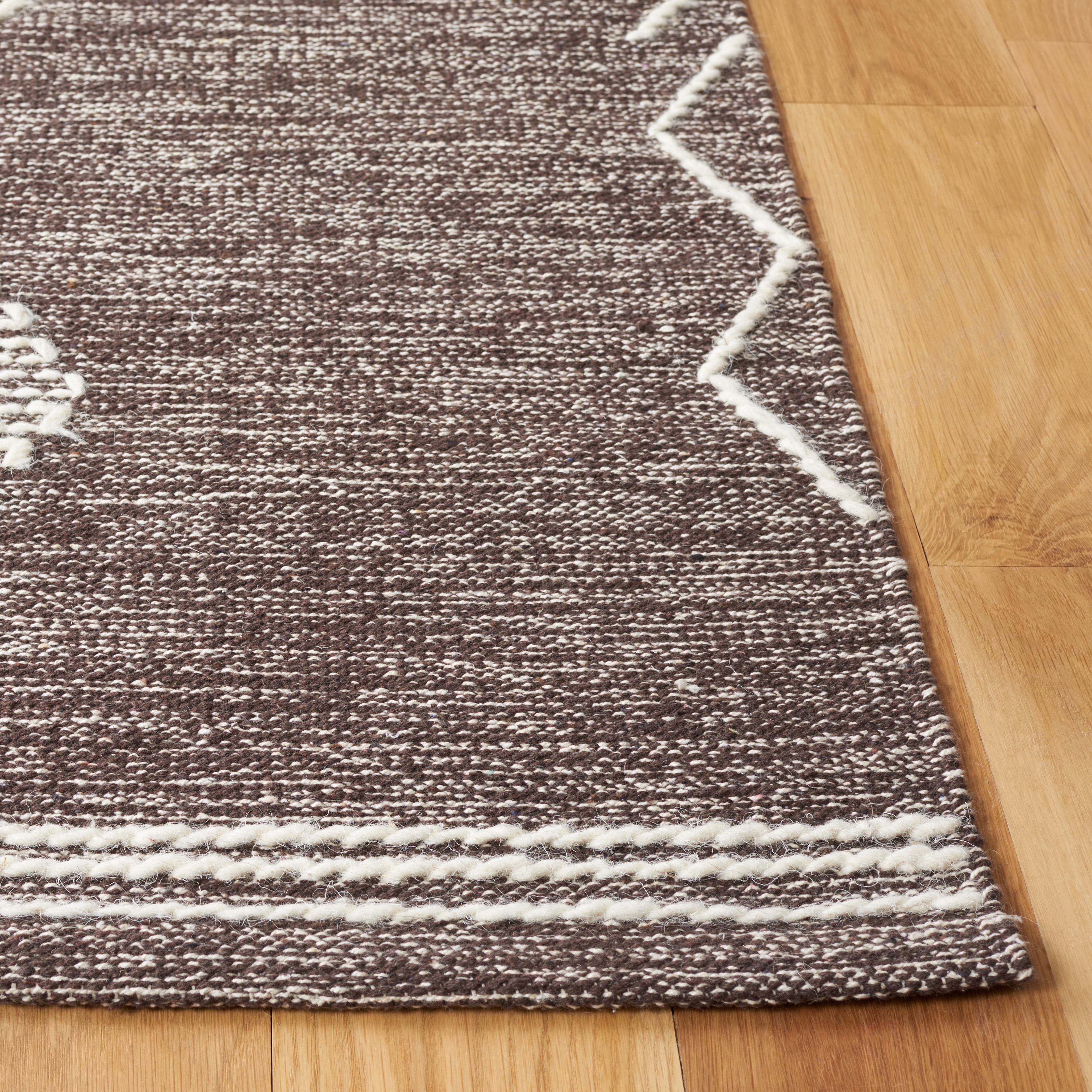 Safavieh Kilim Phelim Tribal Area Rug, Brown/Ivory, 4' x 6'