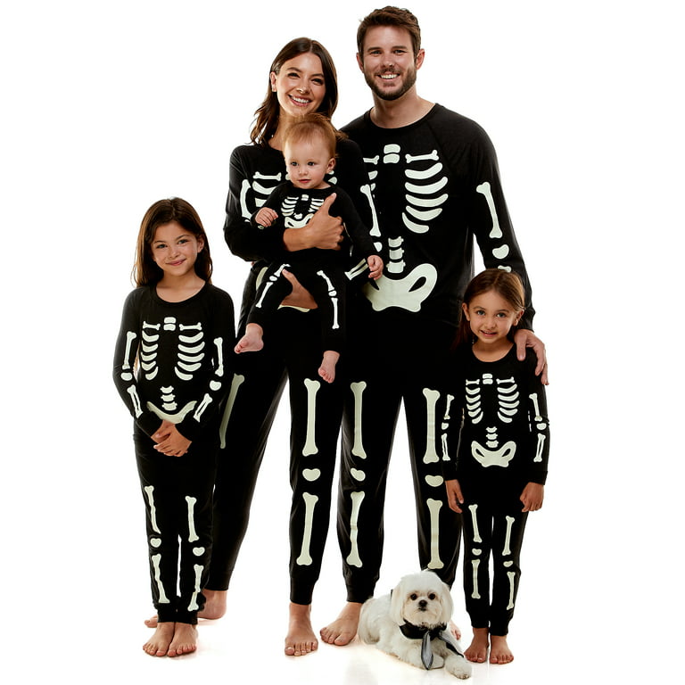 Derek Heart Glow-In-The-Dark Skeleton Matching Halloween Family Pajamas 