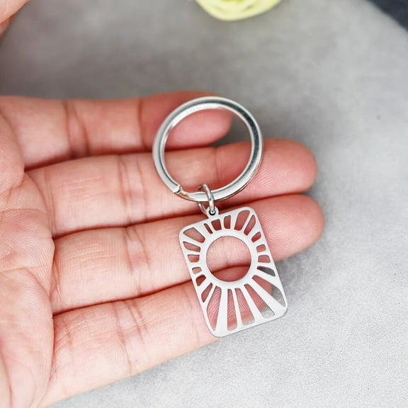 Creative Sun Flower Keychain Fashion Stainless Steel Metal Geometric Pendant Keyring Car Key Holder Jewelry Accessories