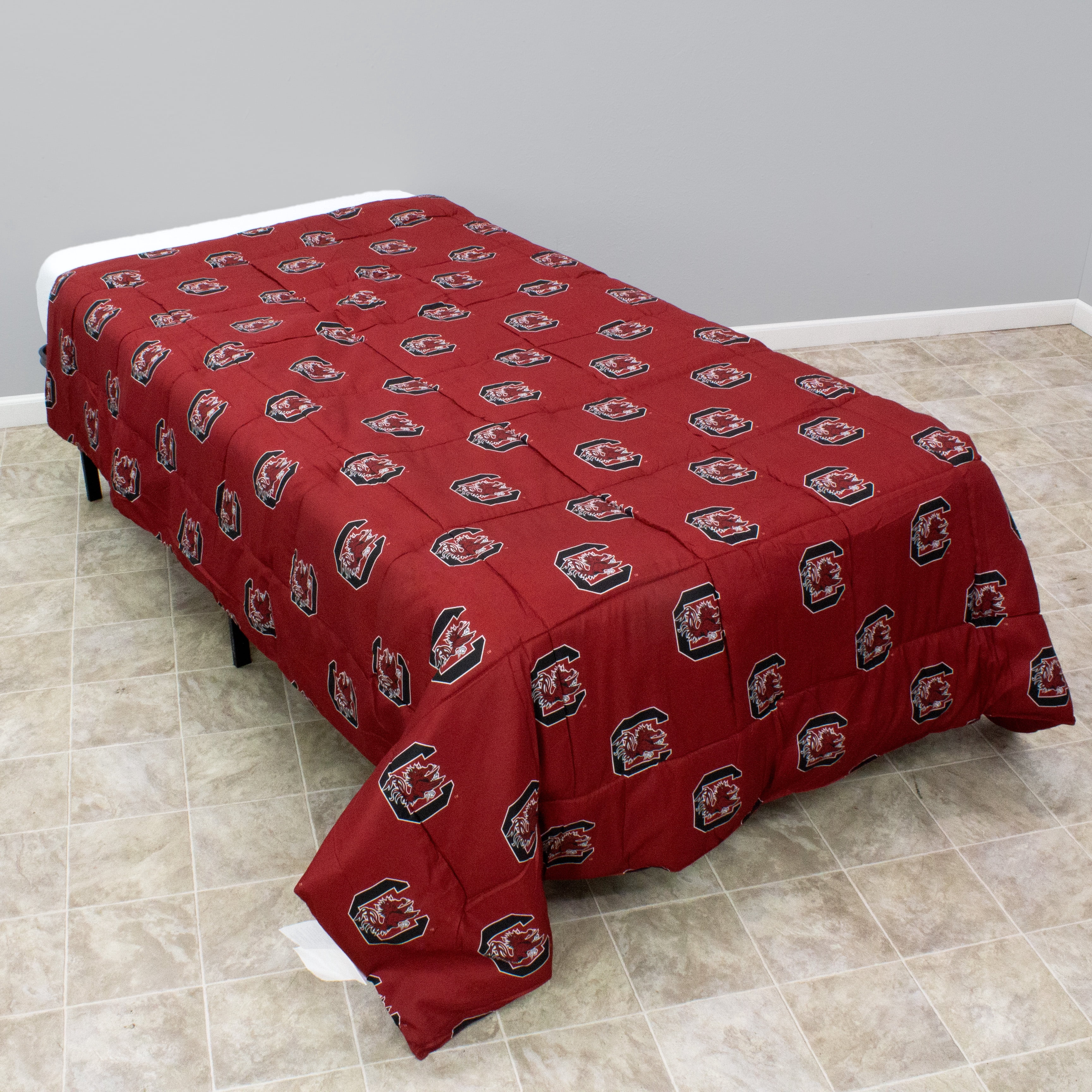 College Covers South Carolina Gamecocks Reversible Big Logo Soft and Colorful Comforter Queen