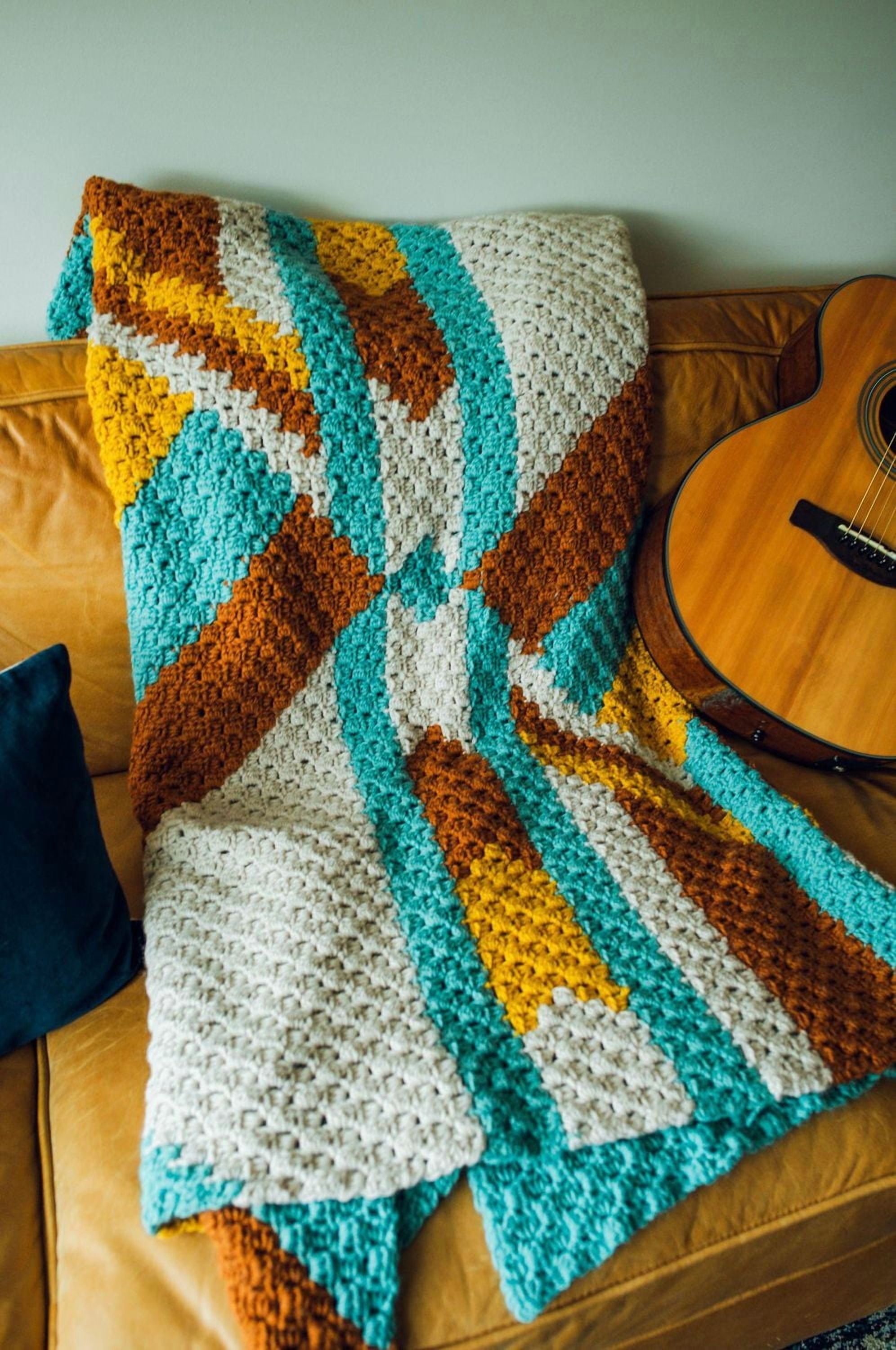 Fil Lion Brand Pound of Love® Rose Pastel Fil acrylique moyen/peigné n° 4, 454g/ 932m, 1CT Fil #4 de poids moyen, 312g/ 629m, 1CT