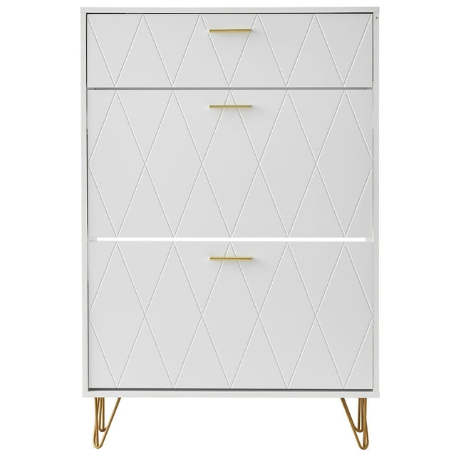 KFFKFF Armoire à Chaussures avec trio de Compartiments Basculants, Présentant une Finition Blanche Élégante avec des Panneaux à Motif Losange, des Poignées en Alliage d'Aluminium Ton Or et des Pattes Métalliques Dorées Robustes. Cette Unité de Rangement pour Chaussures d'Entrée Gain de Place Offre Trois Tiroirs Basculants pour Organiser Talons Hauts, Bottes et Chaussons de Maison. Fabriquée en Panneau Aggloméré P2 et Fer, Elle Allie design Moderne, Durabilité et Élégance, avec Fonction Anti-Basculement pour une Sécurité Accrue.