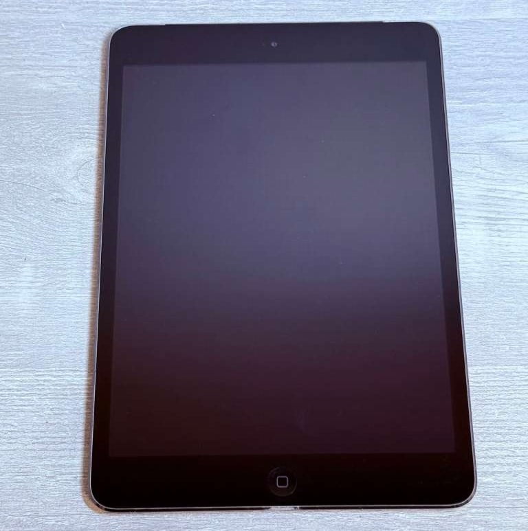 Pre-Owned Apple iPad Mini 2 32GB with Retina Display Wi-Fi Tablet - Gray