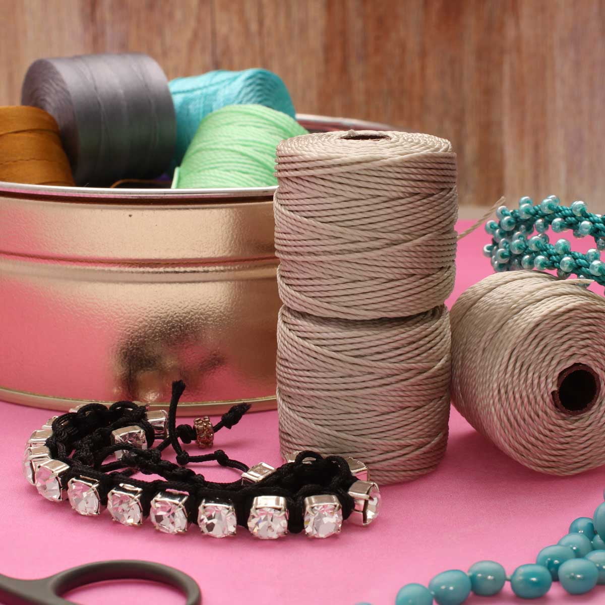 The Beadsmith S-Lon Heavy Nylon Cord – Light Grey Color – TEX400, .9mm Diameter, 4-Pack, 35 Yard Spools – For Stringing Beading Crochet, Micro-Macrame Jewelry & Kumihimo Projects