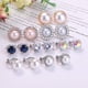 thumbnail image 4 of Juego de 8 pares de aretes de clip para mujer, aretes de clip con nudo dorado y perlas de imitación con circonitas cúbicas y almohadillas de goma, aretes con clip hipoalergénicos n, 4 of 4
