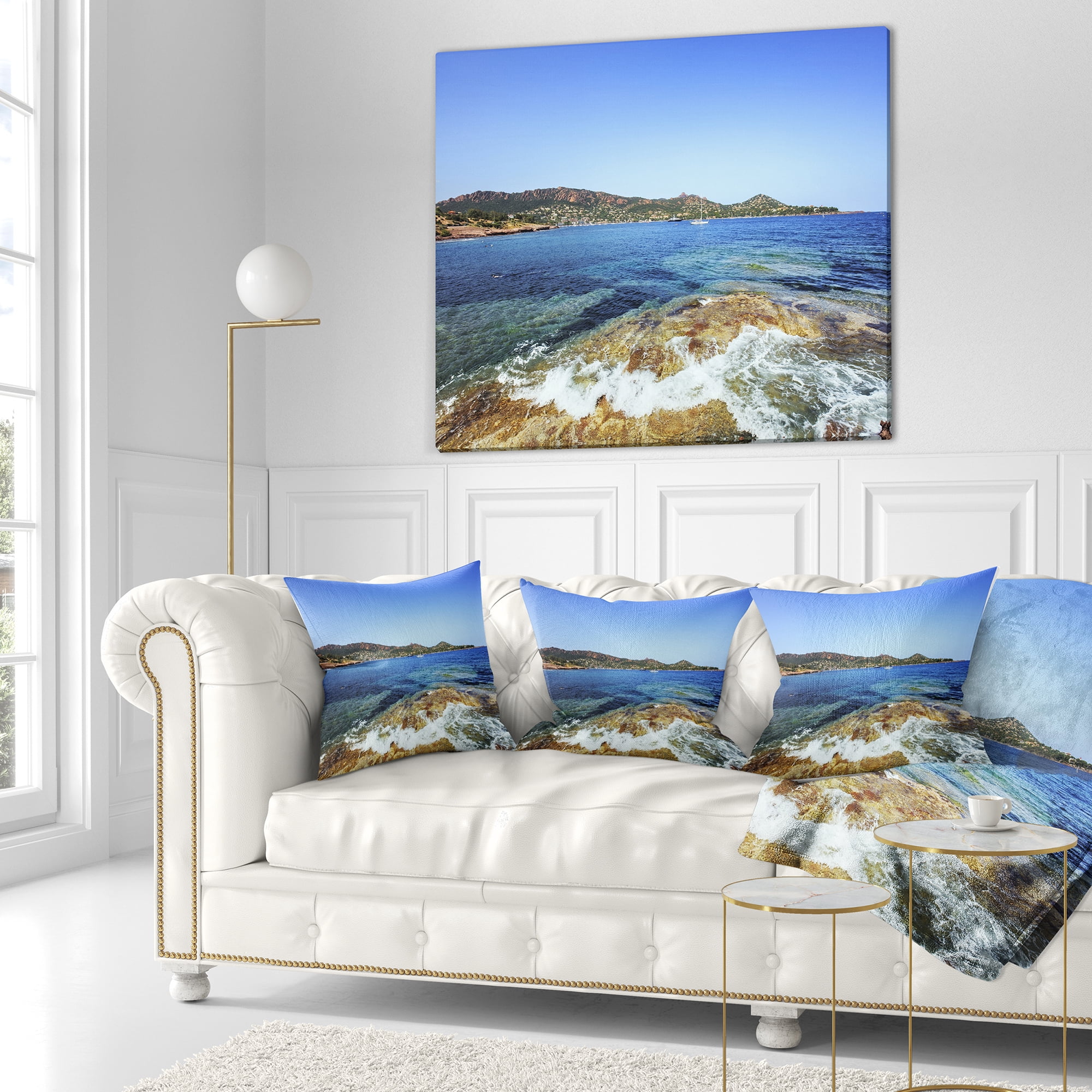 Designart Agay Bay in Esterel Rocks Beach - Oversized Beach Throw Pillow - 18x18