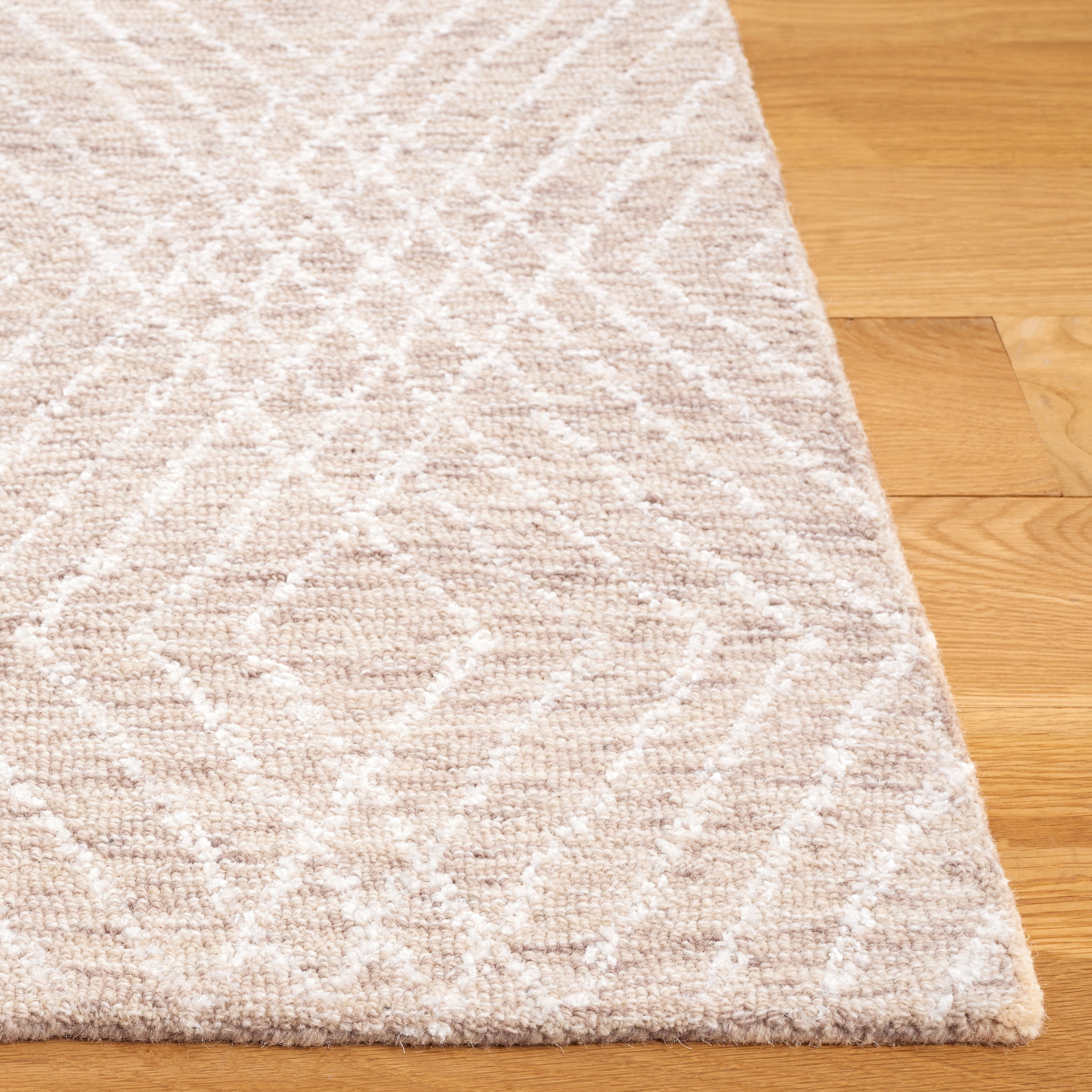 SAFAVIEH Abstract Dania Diamond Area Rug, Beige/Ivory, 6' x 6' Square