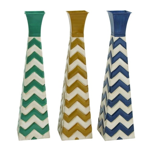 Fascinating Styled Metal Vase 3 Assorted