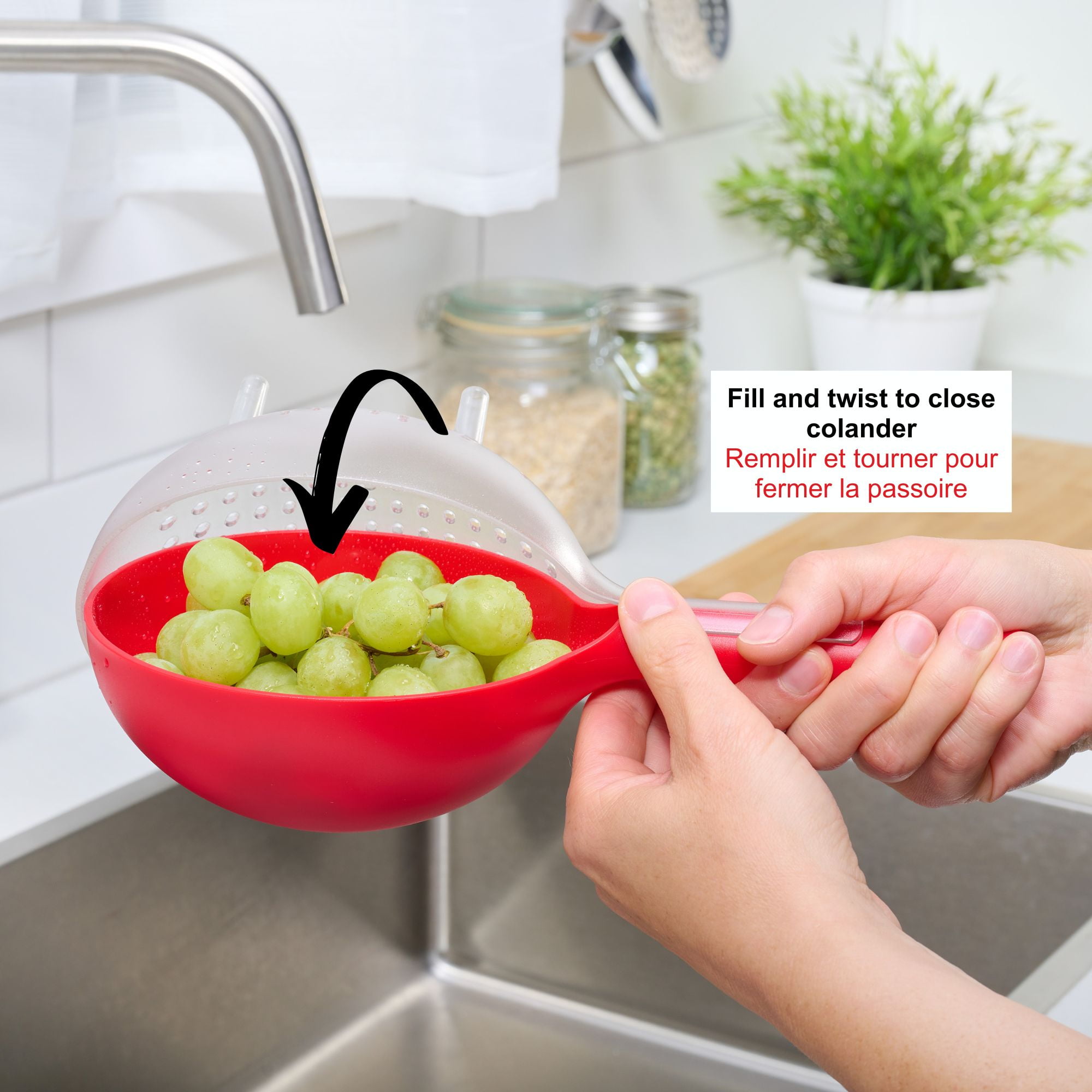 Starfrit Passoire à baies, Couvercle troué amovible, S'utilise à une main, Rouge STARFRIT PASSOIRE À BAIES