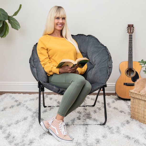 Zenithen Folding Round Chair with High Gloss Black Frame in Tufted