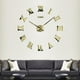 thumbnail image 2 of Reloj de pared grande plateado 3D sin marco con dígitos romanos, adhesivo para decoración de pared DIY Oro, 2 of 6