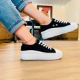 thumbnail image 1 of Zapatillas Slipper de lona Urban Platform para mujer, color negro, talla 7, 1 of 1